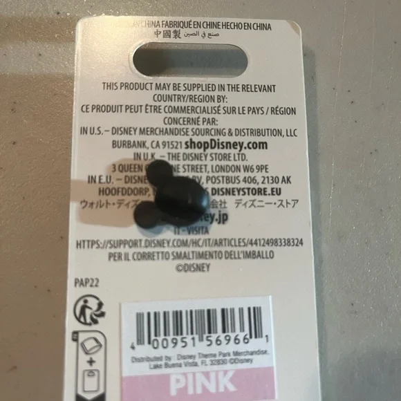 Disney Vacation Club Member Pin - Black and Red - Picture 4 of 4